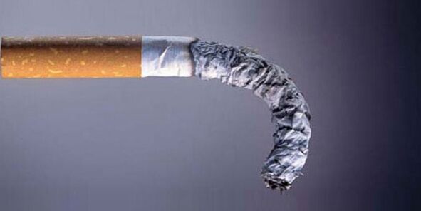 Het roken van sigaretten veroorzaakt de ontwikkeling van impotentie bij mannen